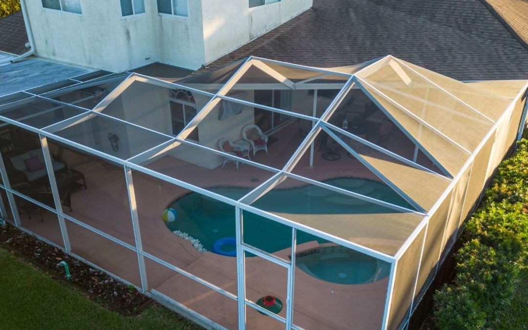 How Screen Enclosures Bring the Outdoors In Without the Bugs